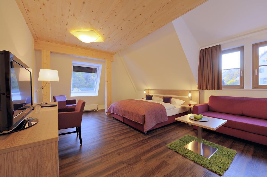 Hotel Hofgut Sternen - Wohnen In Kunst Und Kultur Breitnau Eksteriør bilde