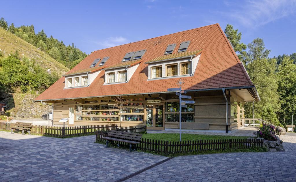 Hotel Hofgut Sternen - Wohnen In Kunst Und Kultur Breitnau Eksteriør bilde