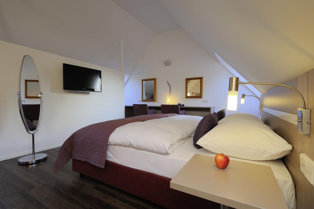 Hotel Hofgut Sternen - Wohnen In Kunst Und Kultur Breitnau Eksteriør bilde